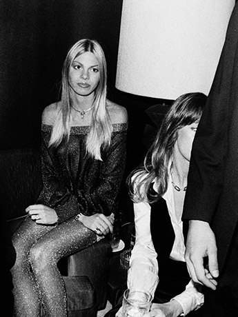 Lucrecia Plat - Mau Mau