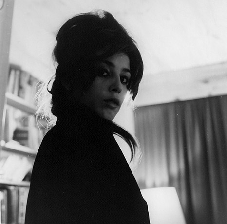 Lucrecia Plat - Mujer Joven